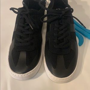 Woman shoes size 8